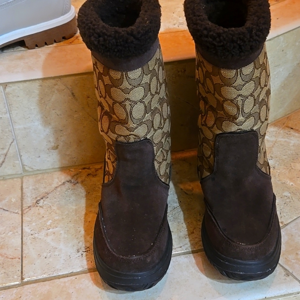 COACH Sherman Signature Brown Winter Snow Boots sz 7/B  Jacquard & Suede Shoes